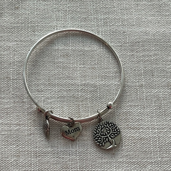 EARTH ANGEL MOM TREE OF LIFE EXPANDABLE CHARM BRACELET - silver tone - Picture 1 of 5